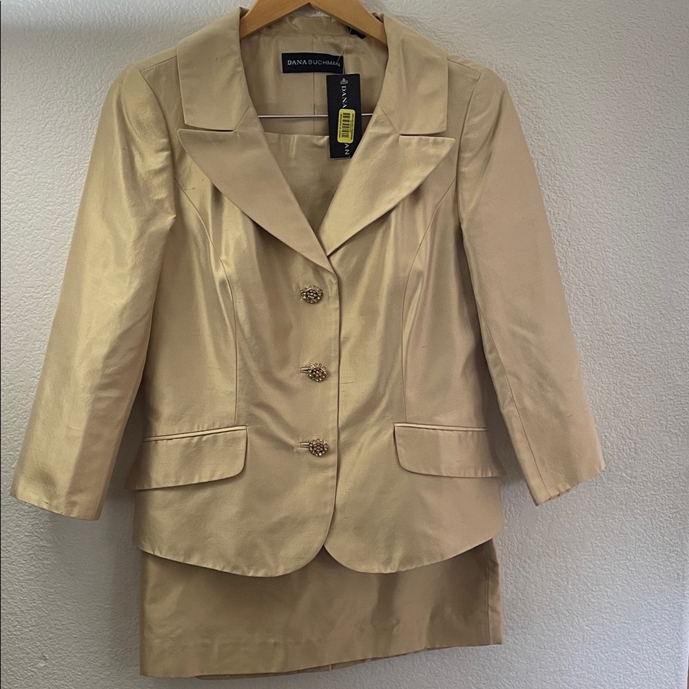 Dana Buchman 100% silk Gold suit knee length skirt Vtg wedding NWT sz6